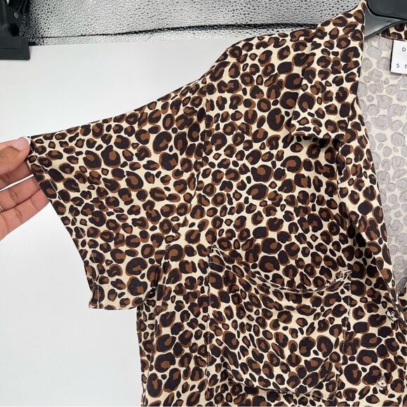 Daisy Street (ASOS) Women’s Leopard Print Short Sleeve Button Front Shirt Medium - Picture 6 of 12